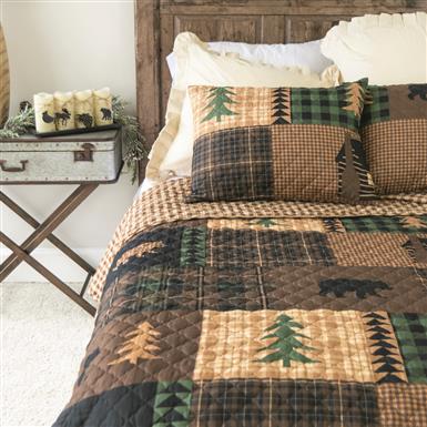 Your Lifestyle by Donna Sharp Brown Bear Cabin Quilt Set, 3 Piece
