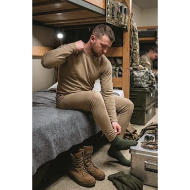 U.S. Military Surplus Gen 3 ECWCS L2 Grid Fleece Base Layer Set, New