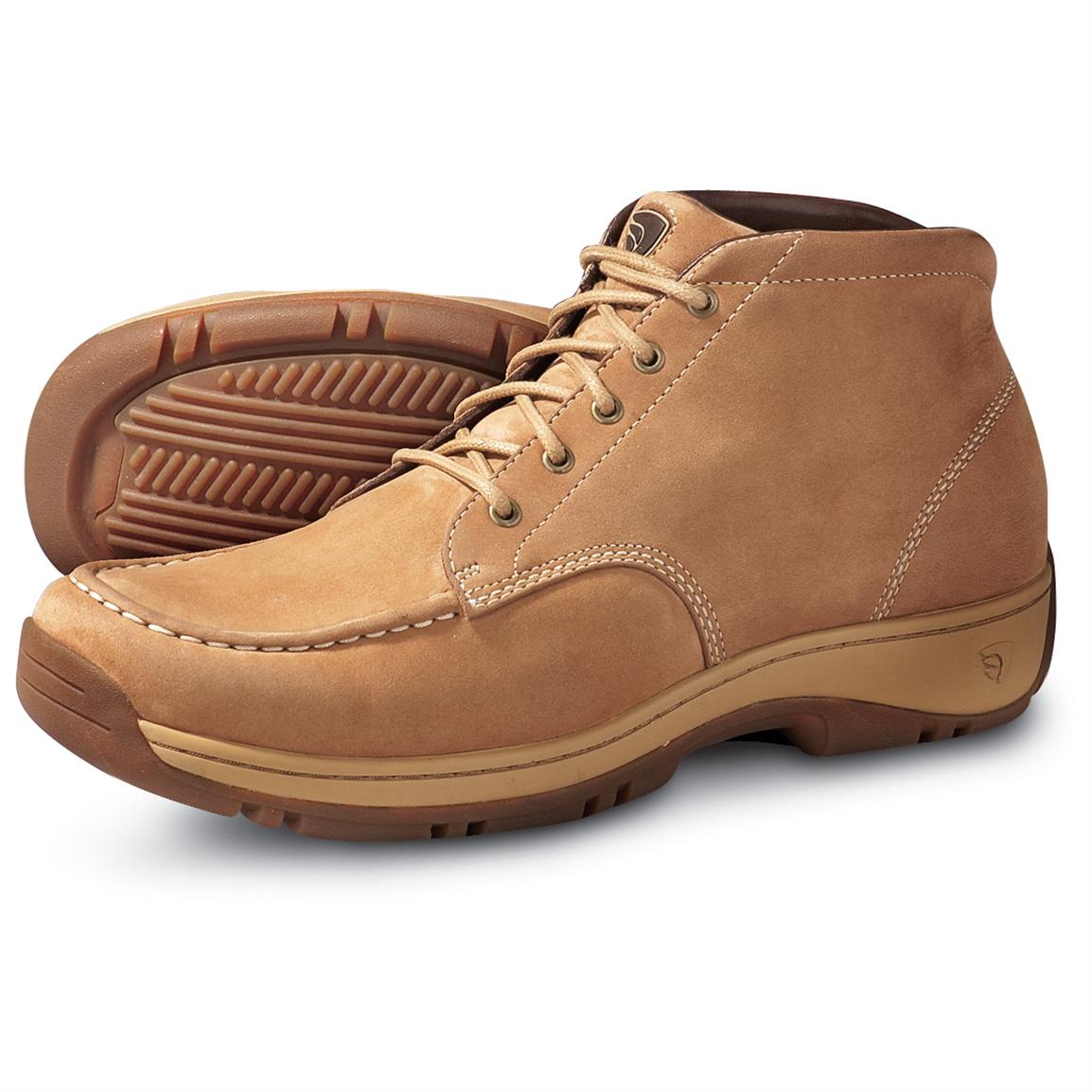 tan chukkas