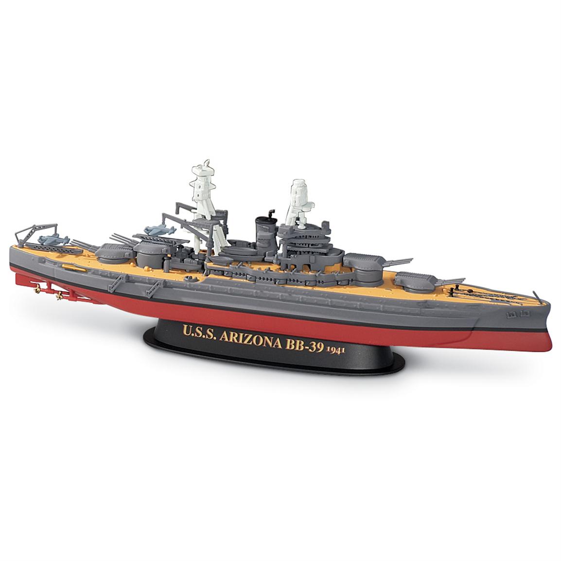 WWII Diecast Scale Model Fighting Ships - 108373, Military Memorabilia ...