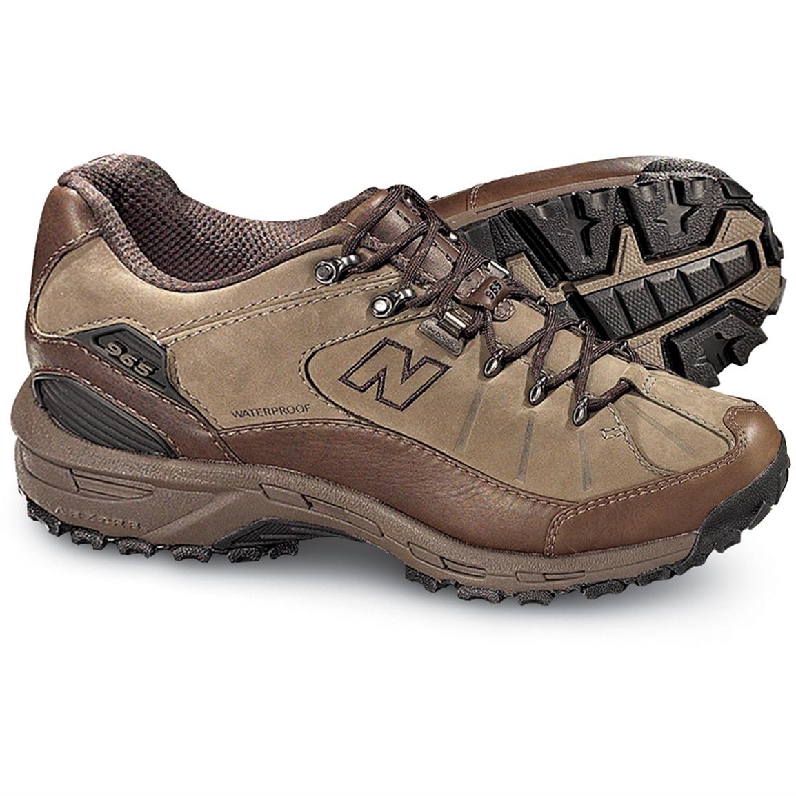 new balance country walkers