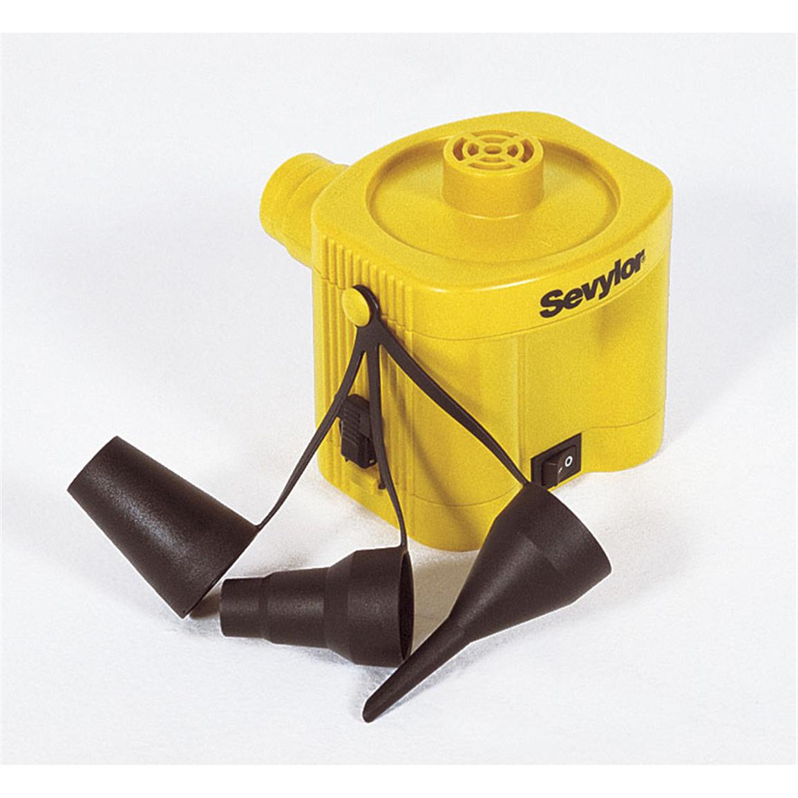 Stearns® 4 D Cell Battery Operated Pump 127611, Water Sport