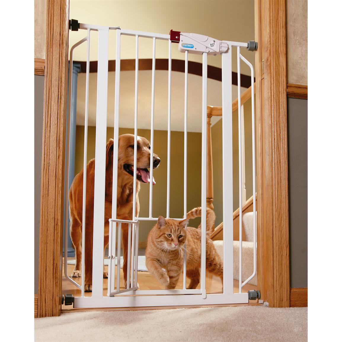 Carlson Pet Products Extra Tall Pet Gate with Small Pet 