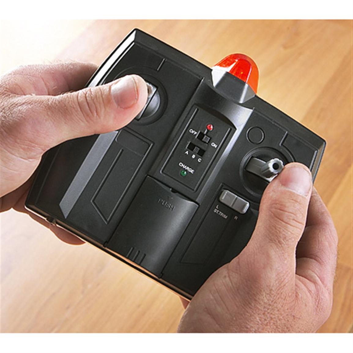 Radio Controlled U.S. Army Apache Falcon Helicopter 166662, Remote