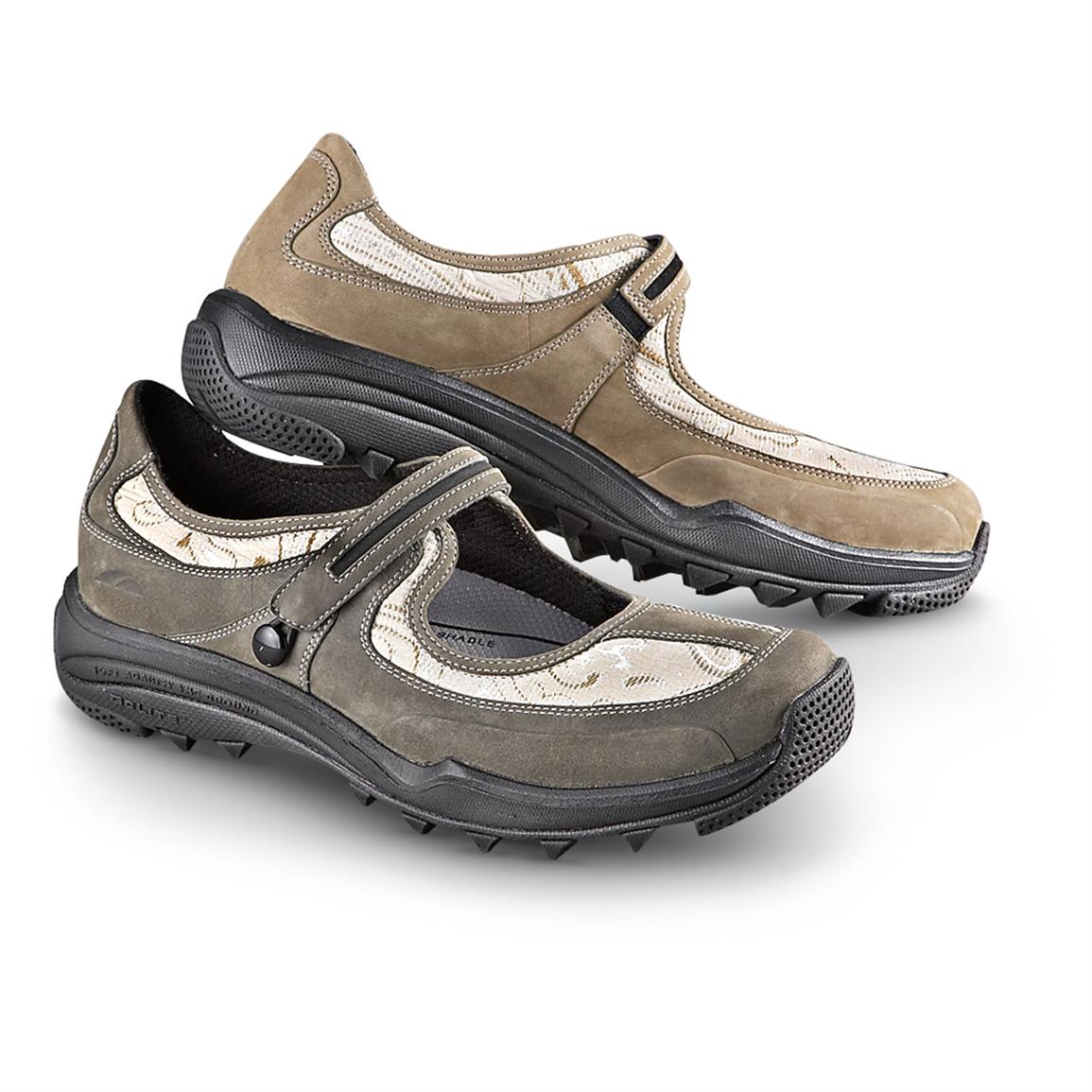 lightweight shoes for travel