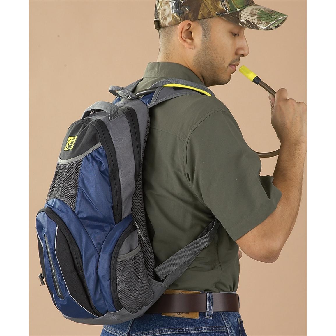 quest 2 liter hydration pack