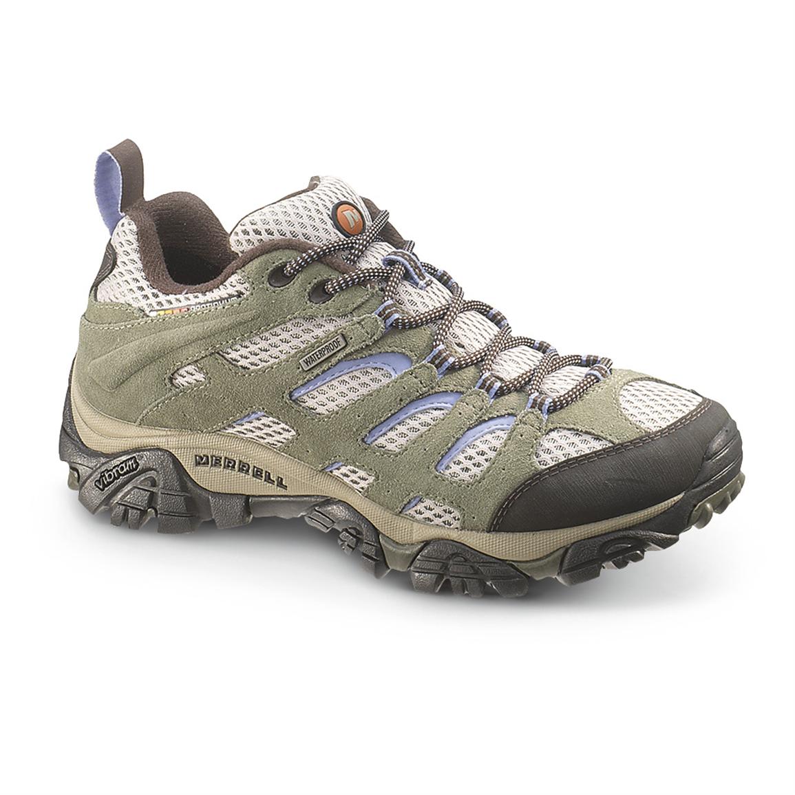waterproof low hiking shoes