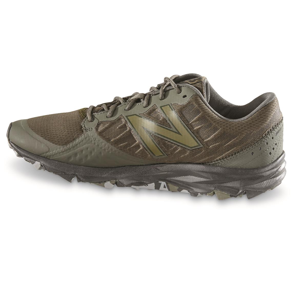 Outside view � Toe Protect � Built for Speed! New Balance Men\u0027s T690v2  Trail Running Shoes ...