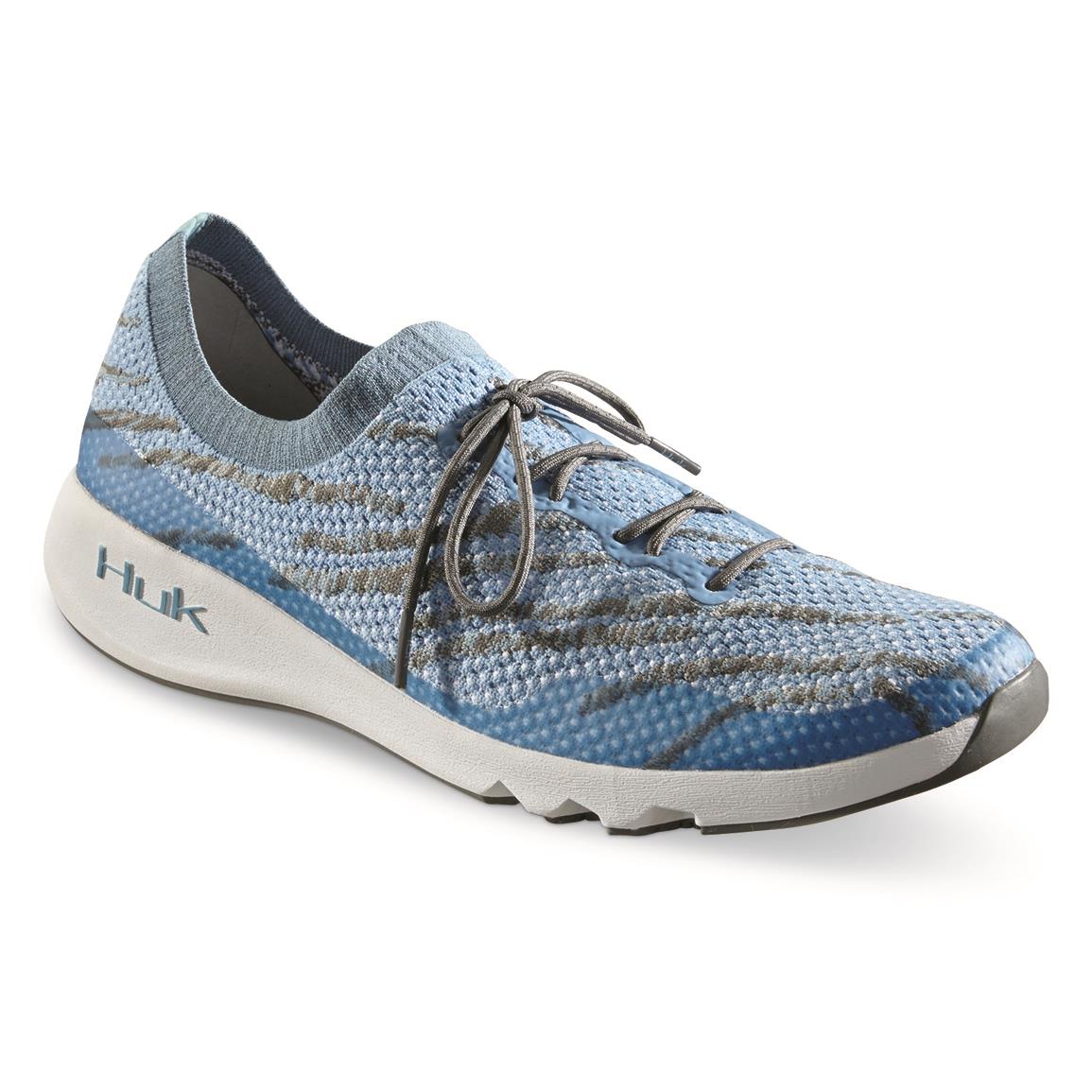 huk water shoes