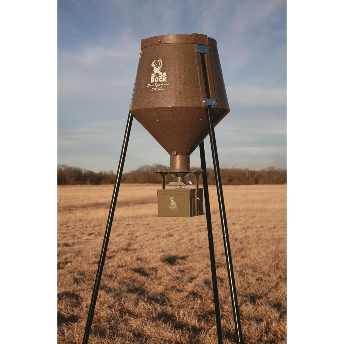Moultrie Feed StationGravity FeederUV-Resistant Plastic40 lb Capacity 