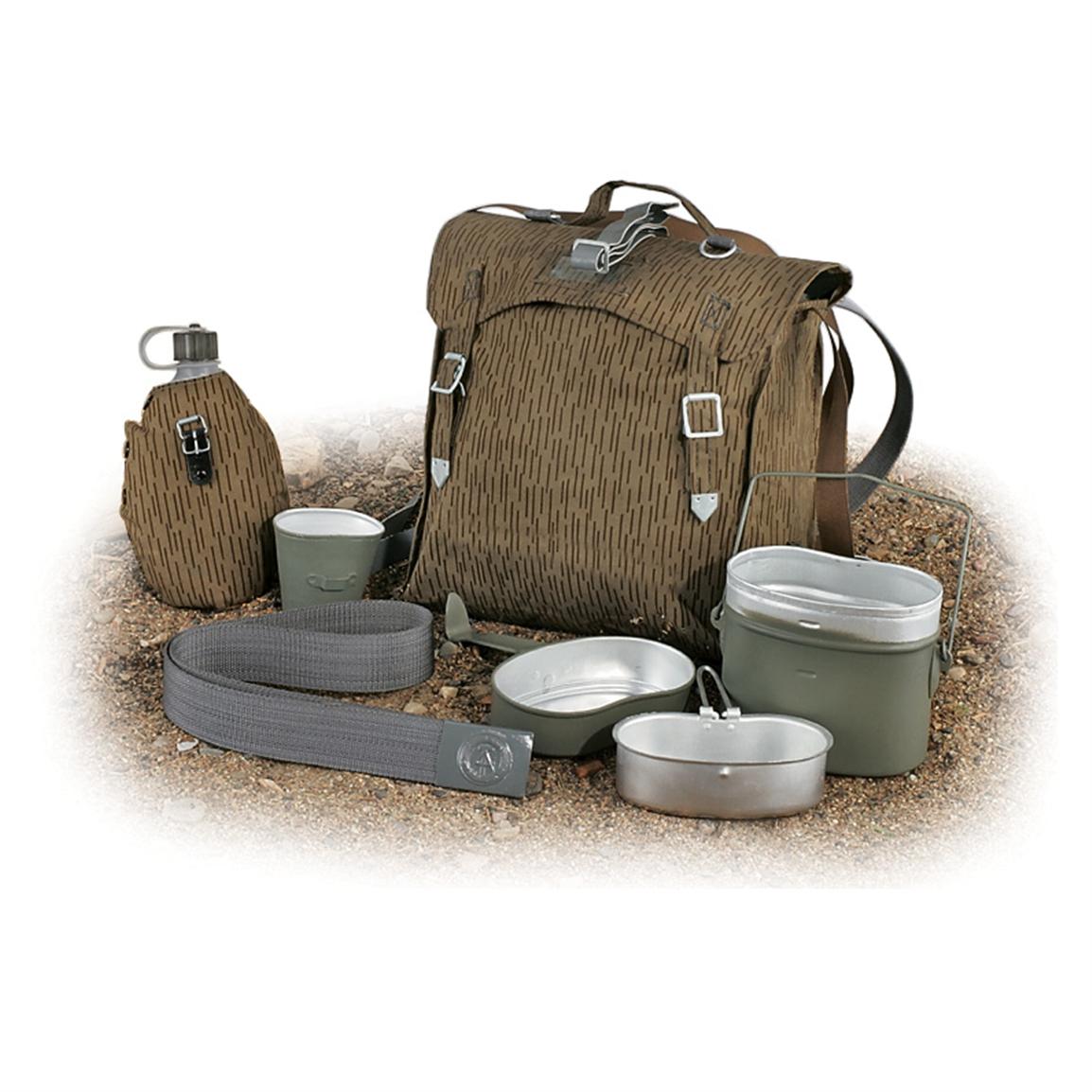 New East German Mil. Combat Pack Set 