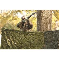 Quiet leaf-cut 3D concealment