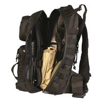 Large main compartment with slip pocket for tablet or other large items, 2 zip slip pockets and 2 open pockets on opposite wall
