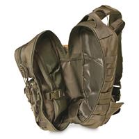 Large main compartment with multiple interior pockets