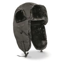 Plastic buckle closure at chin