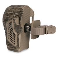 Includes adjustable magnetic mount with strap