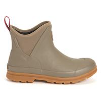 Neoprene bootie is exposed at the sides for added comfort and easy on/off