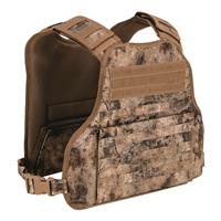 Removable cummerbund that eliminates side plate pockets for more maneuverability