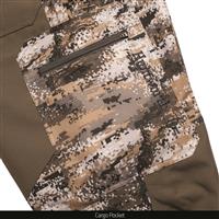 Front cargo pockets with zippers