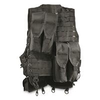 Equipped with 12 total pockets