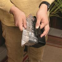Easy grease clean-up with minimal mess