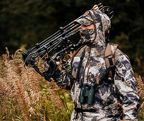 MEN'S HUNTING CLOTHING