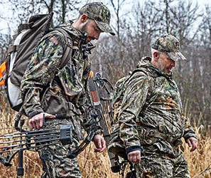 MEN’S HUNTING CLOTHING