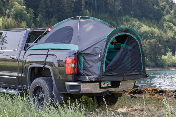 Truck & Rooftop Tents