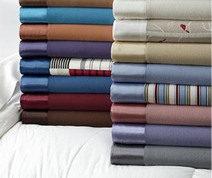 BLANKETS & THROWS