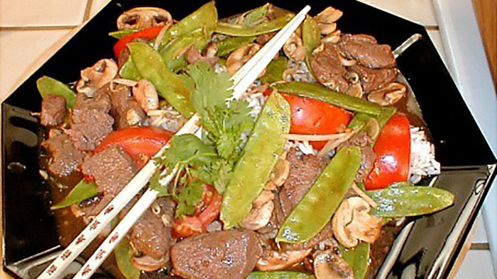 Venison Stir-Fry With Tomato
